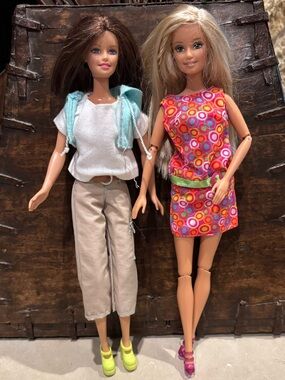 Vintage Barbie Dolls 2003 Mattel Trendy Touches and 1999 Mattel Tanner